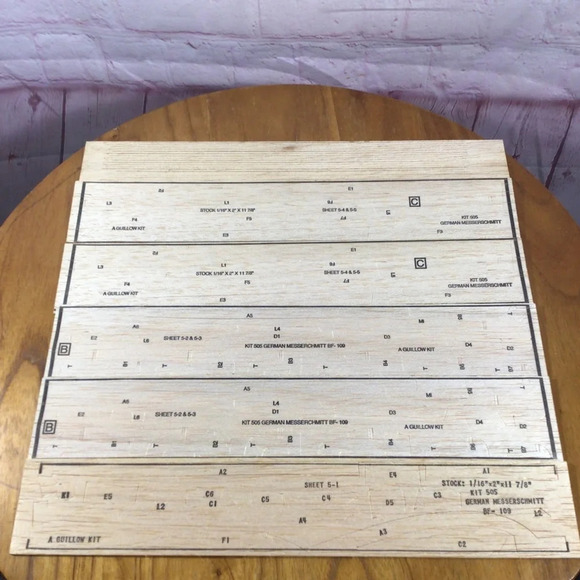 Vintage Guillow Messerschmitt BF-109 Authentic Scale Flying Model Kit - Picture 5 of 14